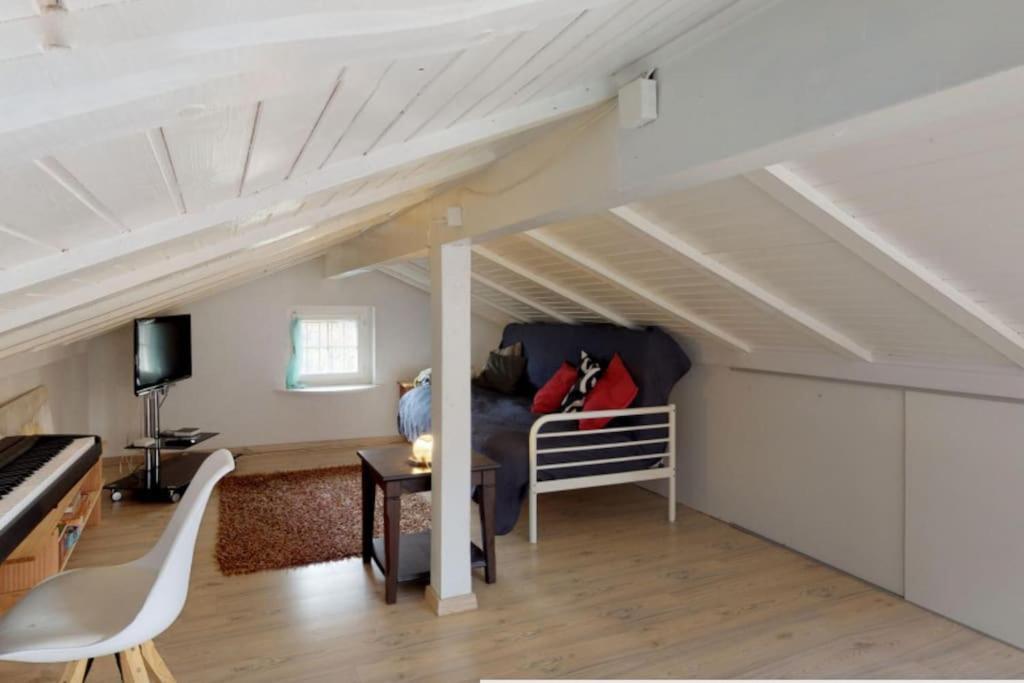 Cheerful Villa With Fireplace, Bath-Tub And Garden Noville Luaran gambar